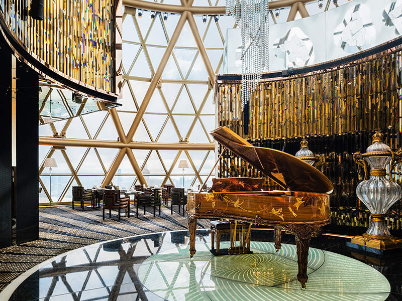 gl-dining-robuchon-au-dome-thmb-mb