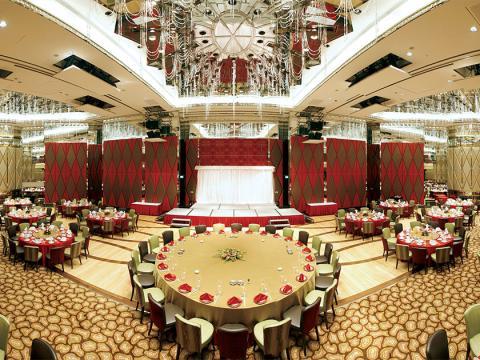 BANQUETS